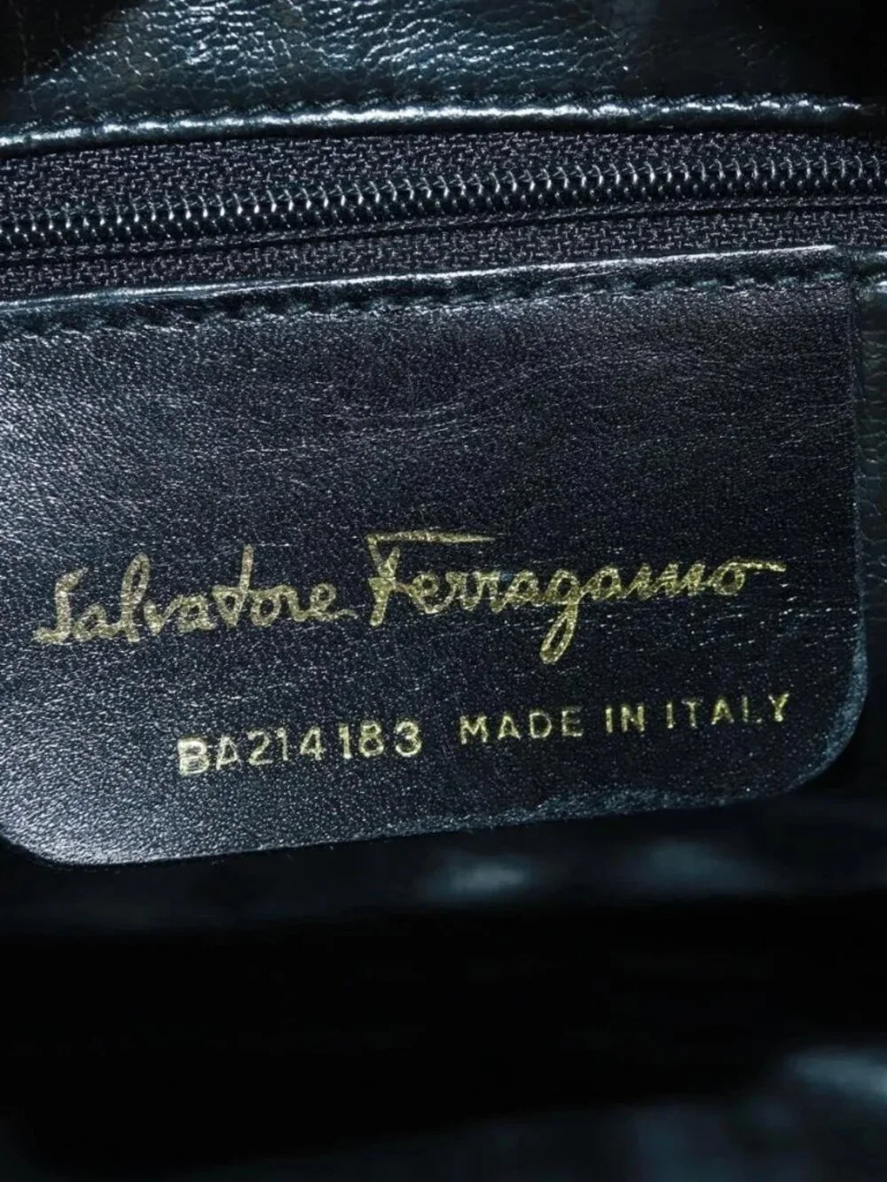 Salvatore Ferragamo Shoulder Bag Patent leather Black Gold Auth ka1226